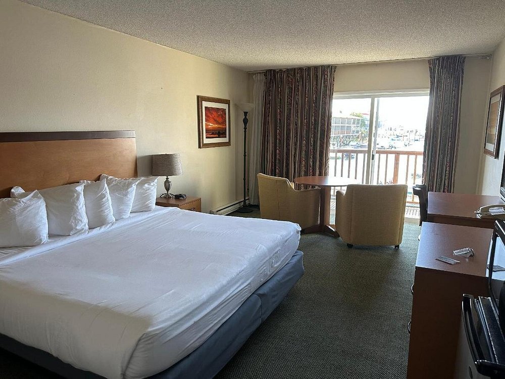 Astoria Riverwalk Inn