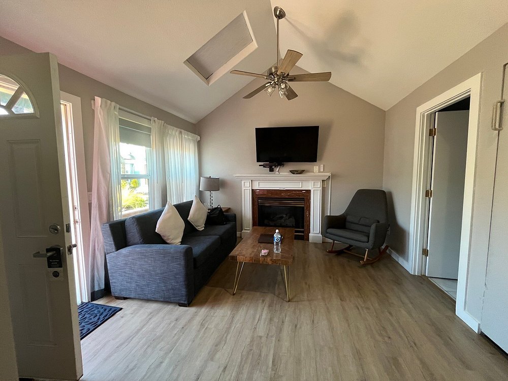 Inn At Haystack Rock