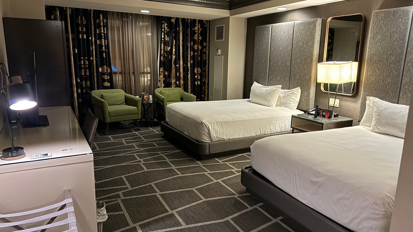 Luxor Hotel & Casino