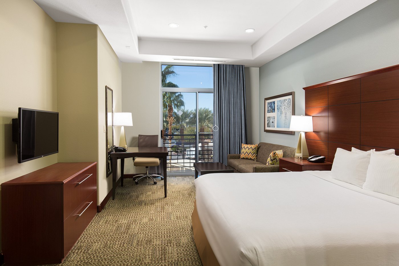 Staybridge Suites Las Vegas - Stadium District by IHG