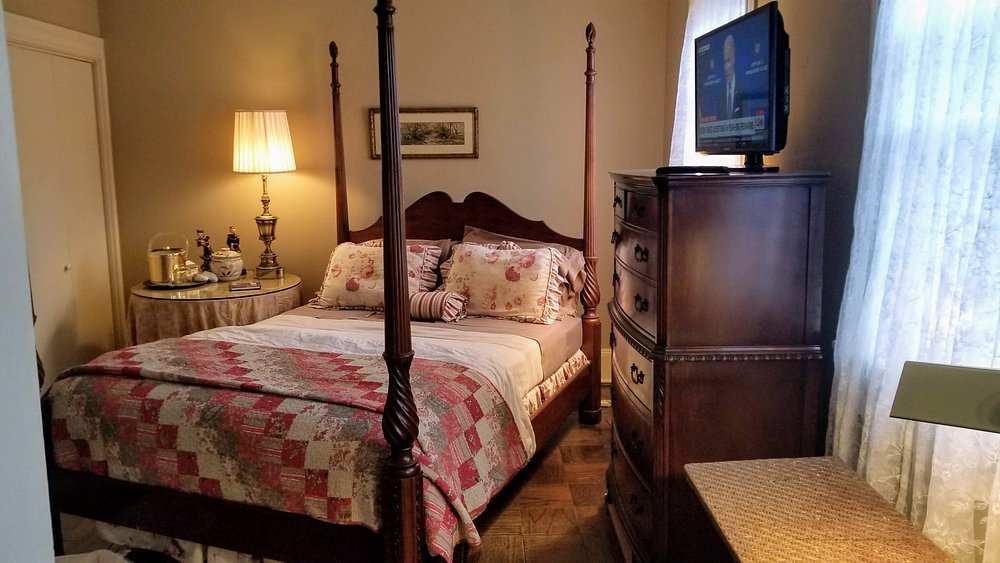 Clifford House Bed And Breakfast