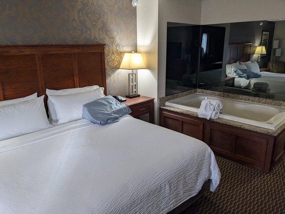 Holiday Inn Express Holland by IHG