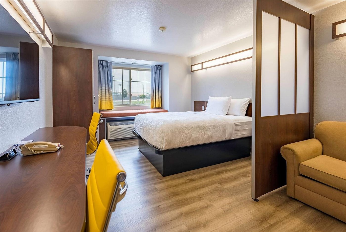 Microtel Inn & Suites by Wyndham Cheyenne