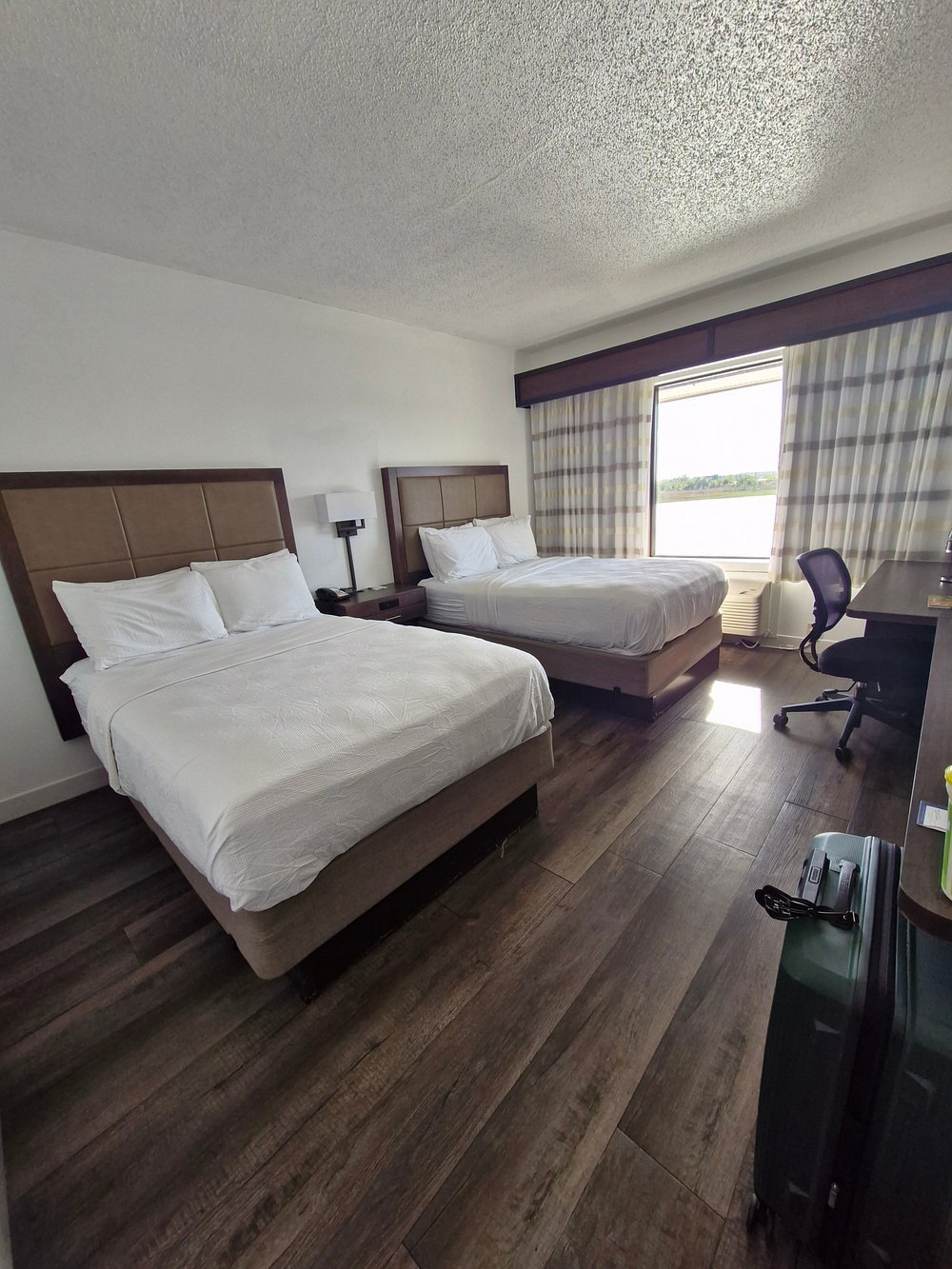 Best Western Plus Coastline Inn
