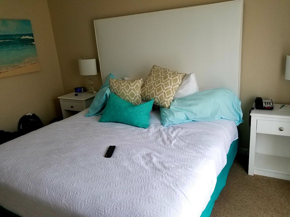 Brighton Suites Hotel
