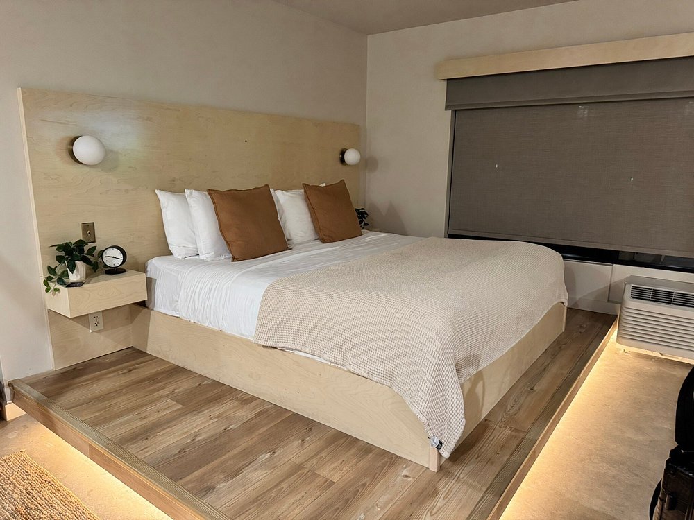 Brut Hotel