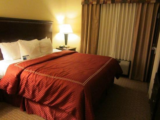 Comfort Suites