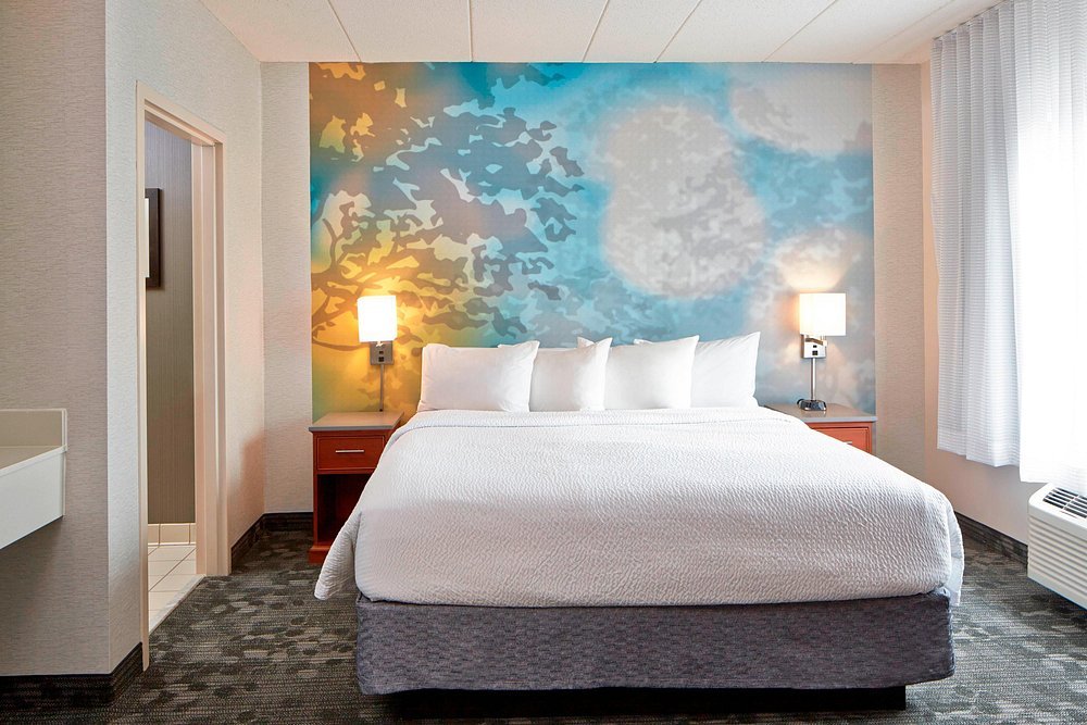 Courtyard by Marriott Bloomington by Mall of America