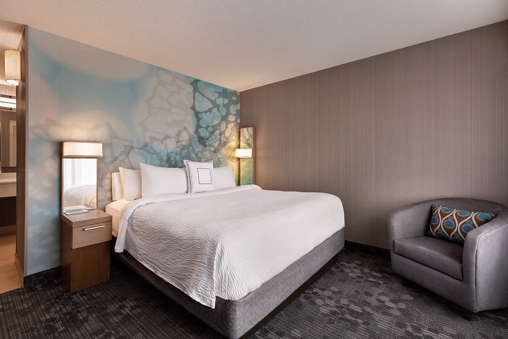 Courtyard by Marriott Topeka