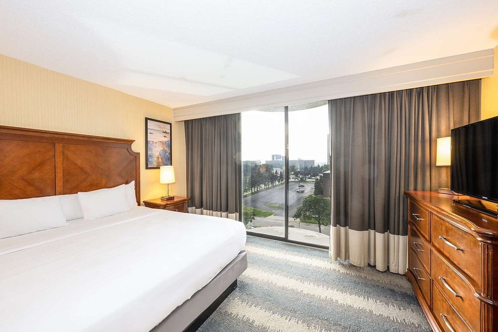 Embassy Suites By Hilton Bloomington Edina