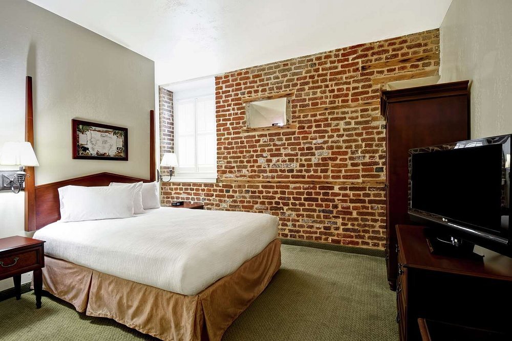 Embassy Suites by Hilton Charleston Historic District
