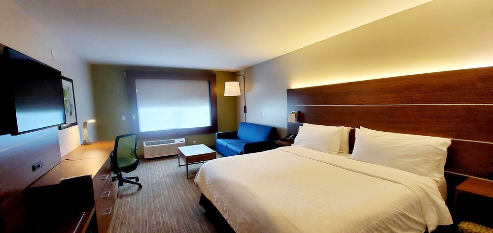 Holiday Inn Express & Suites Rehoboth Beach by IHG