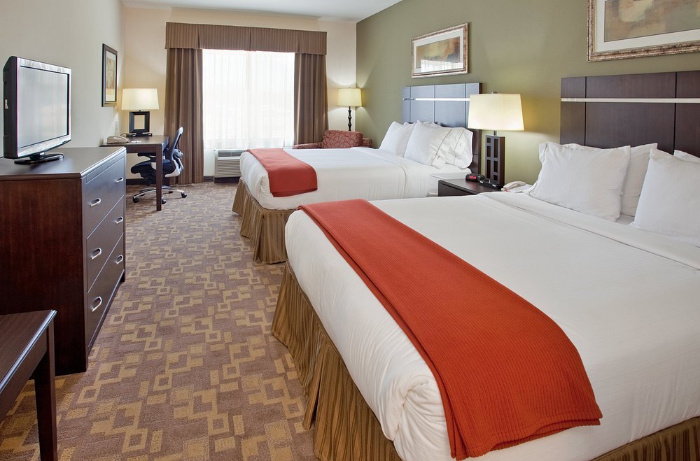 Holiday Inn Express & Suites Topeka North by IHG