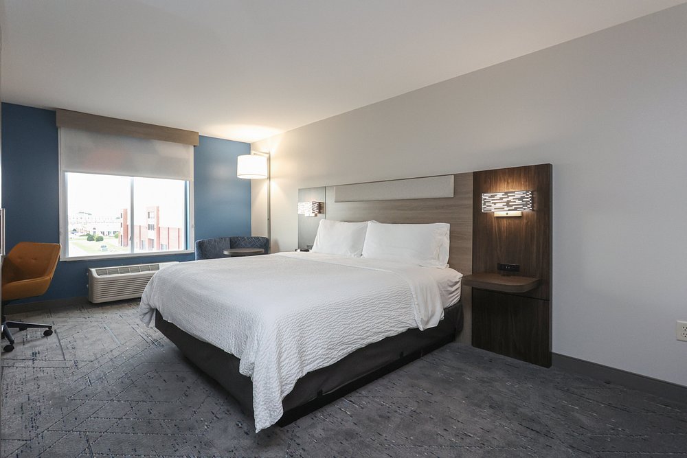 Holiday Inn Express & Suites Tulsa South Bixby By IHG