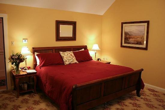Kearsarge Inn