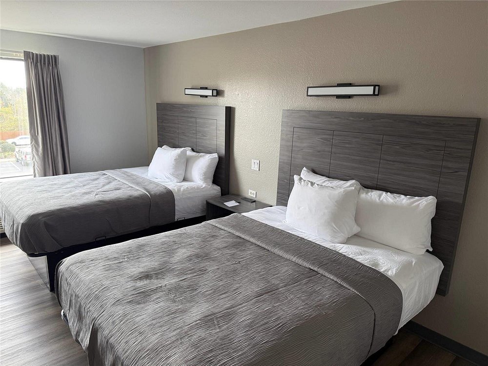 Quality Inn & Suites Biloxi - Ocean Springs