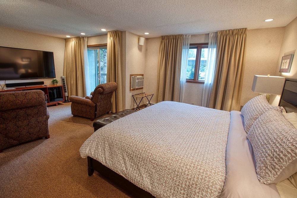 Sophie Station Suites