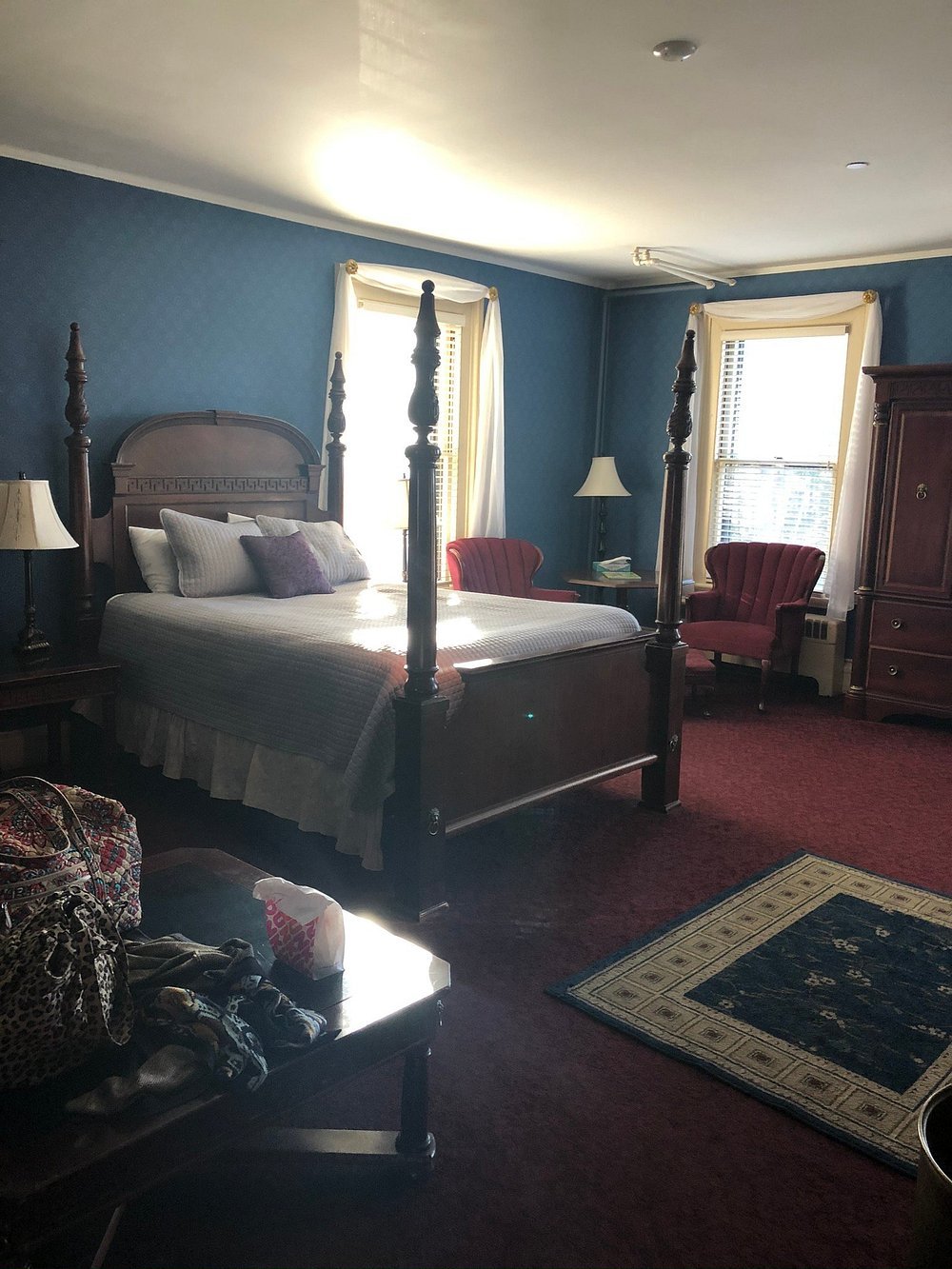 The Stonehurst Manor