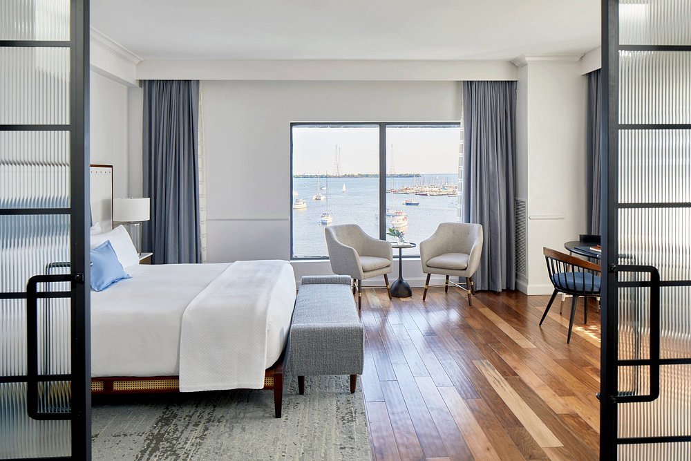 Annapolis Waterfront Hotel