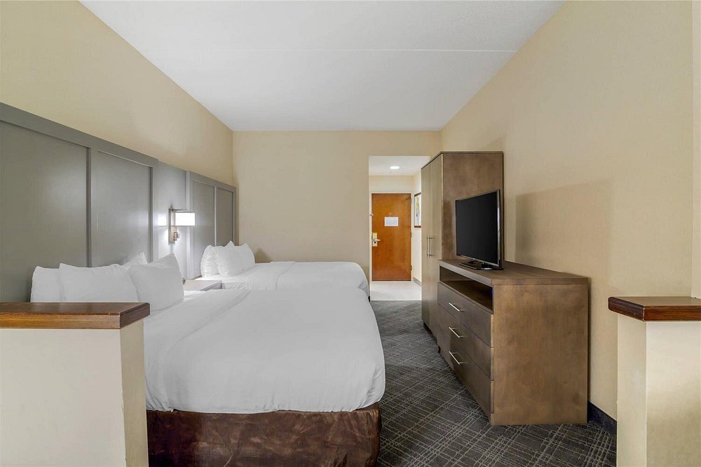 Comfort Suites