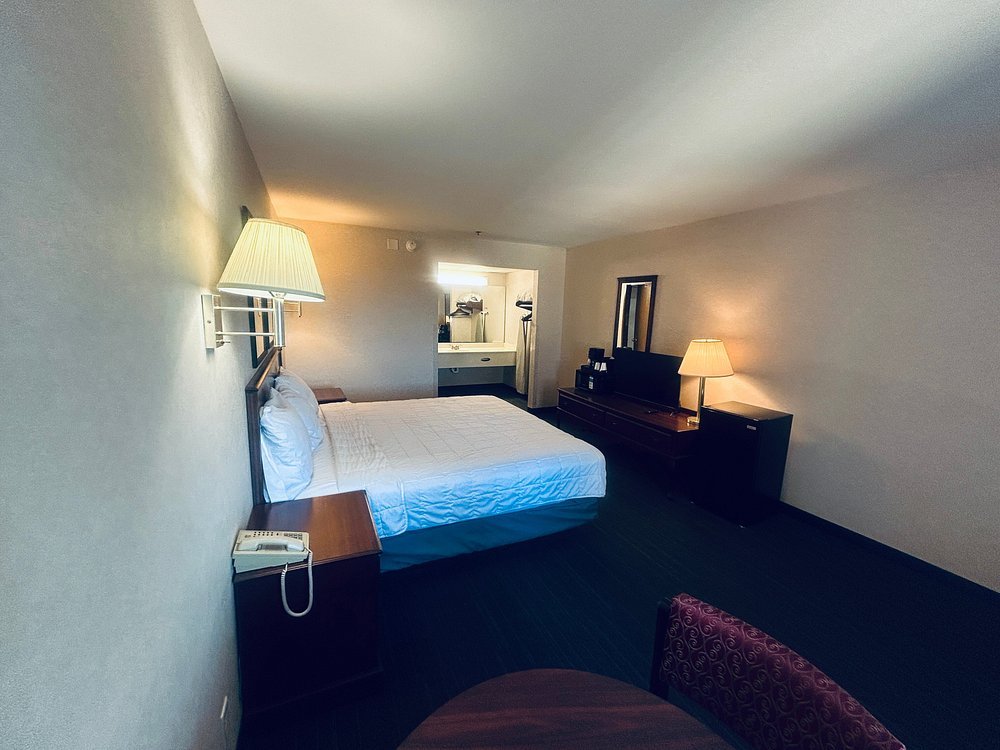 Osage Village Inn