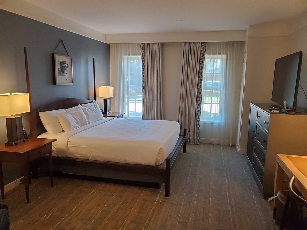 Williamsburg Lodge, Autograph Collection