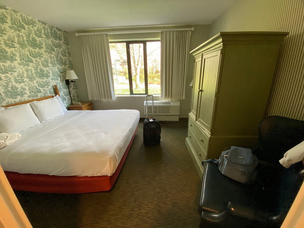 Williamsburg Woodlands Hotel & Suites, an official Colonial Williamsburg Hotel