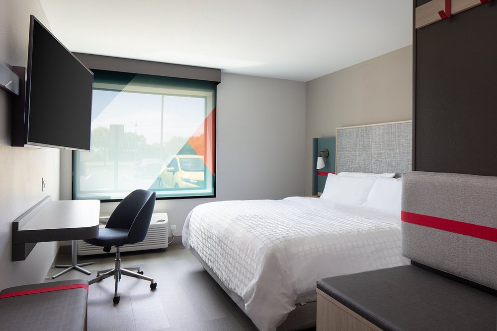 avid Hotel Madison - Monona by IHG