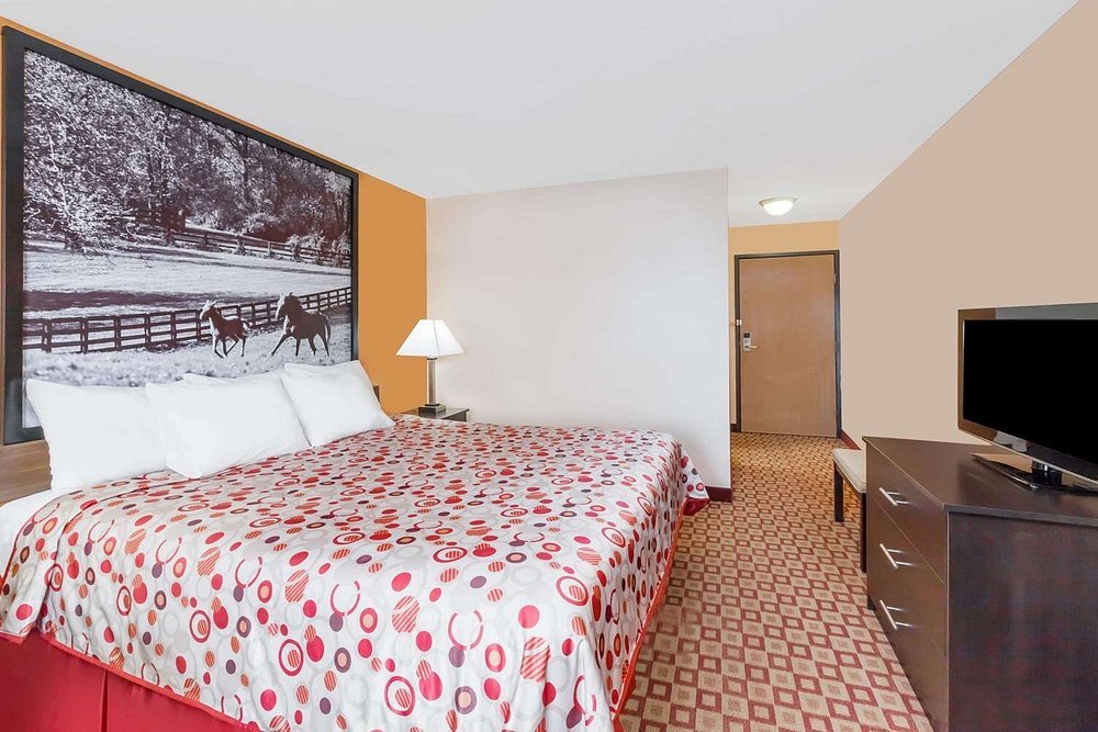 Super 8 South By Wyndham